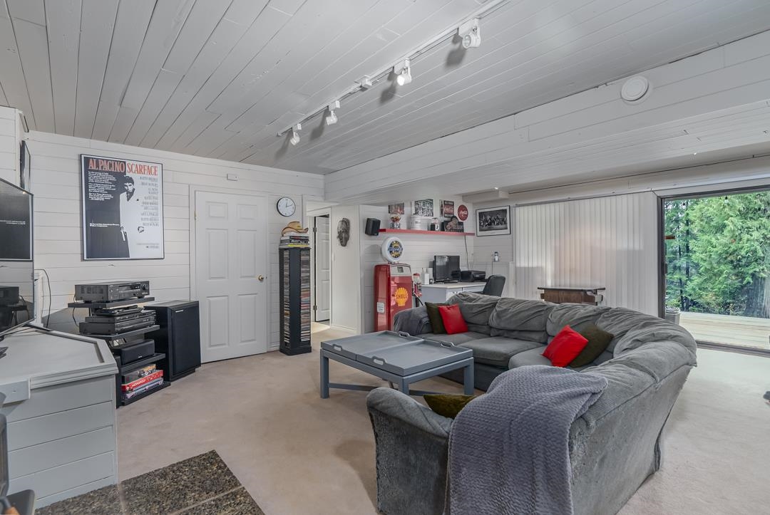 3632 VICTORIA DRIVE
