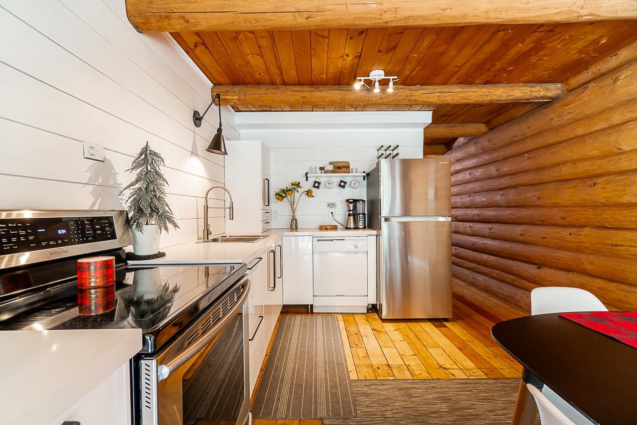 4 20619 EDELWEISS DRIVE Unit: 4