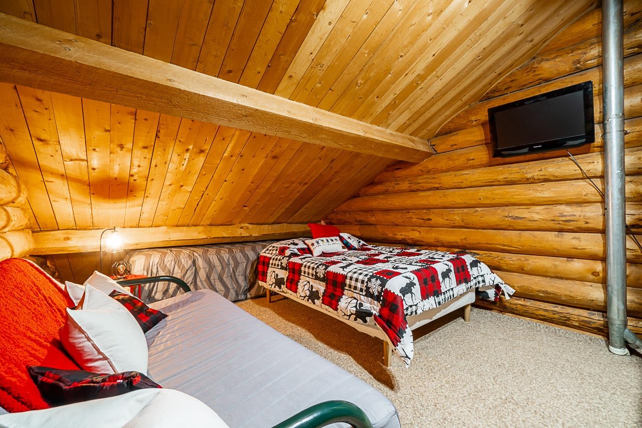 4 20619 EDELWEISS DRIVE Unit: 4