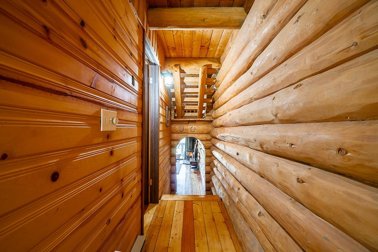 4 20619 EDELWEISS DRIVE Unit: 4