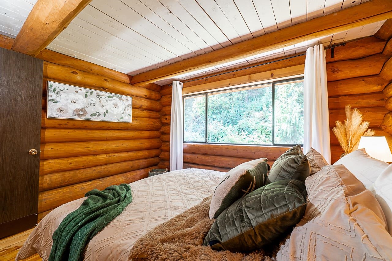 4 20619 EDELWEISS DRIVE Unit: 4