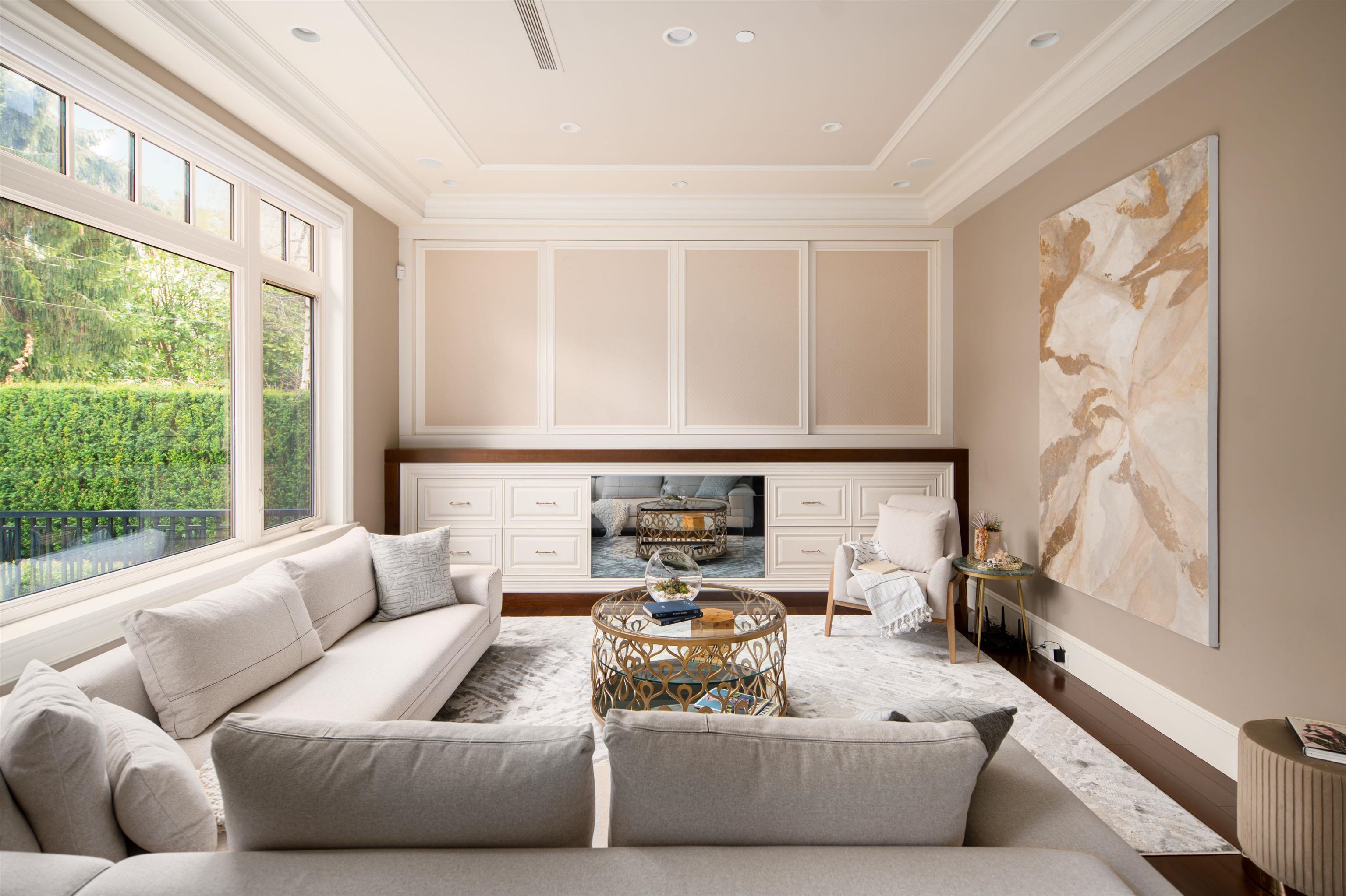 6076 ANGUS DRIVE