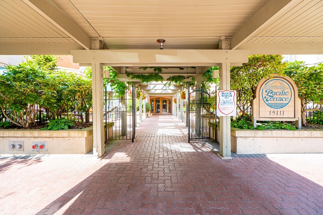 502 15111 RUSSELL AVENUE Unit: 502