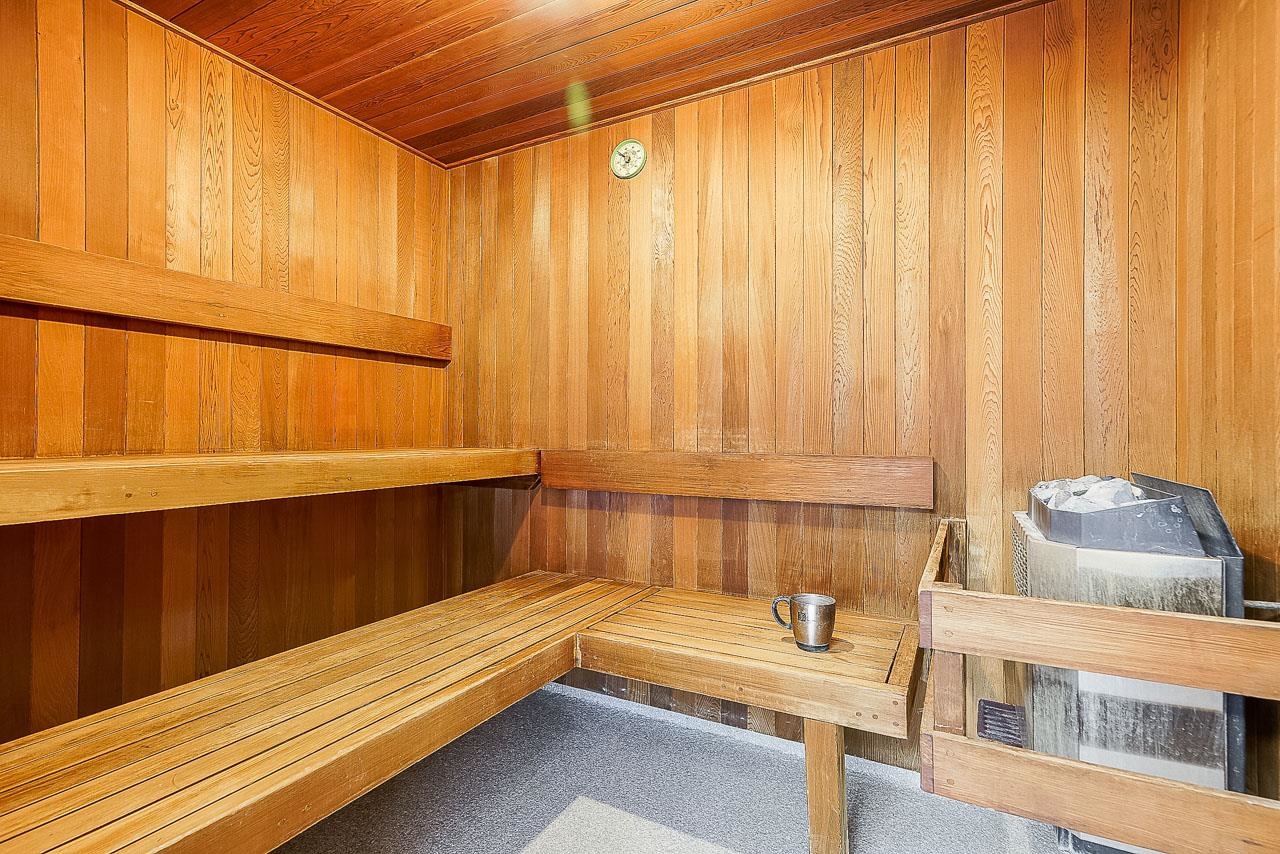 502 15111 RUSSELL AVENUE Unit: 502