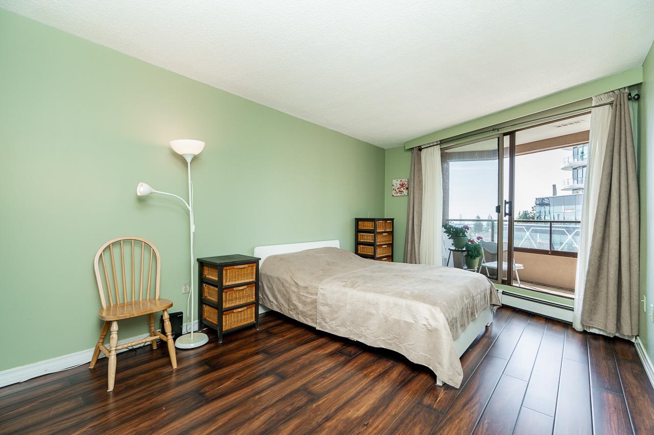 502 15111 RUSSELL AVENUE Unit: 502