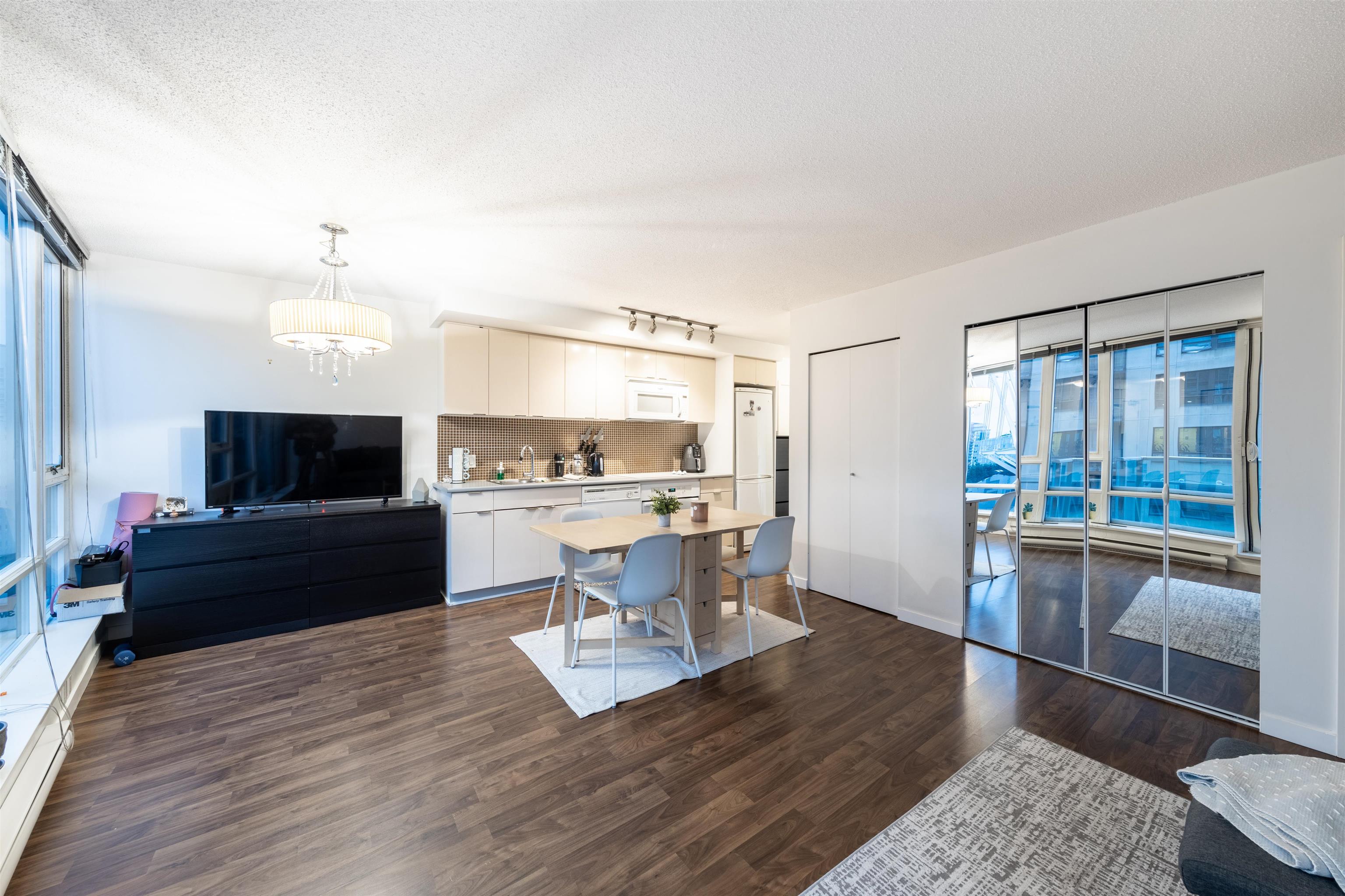 1606 233 ROBSON STREET Unit: 1606