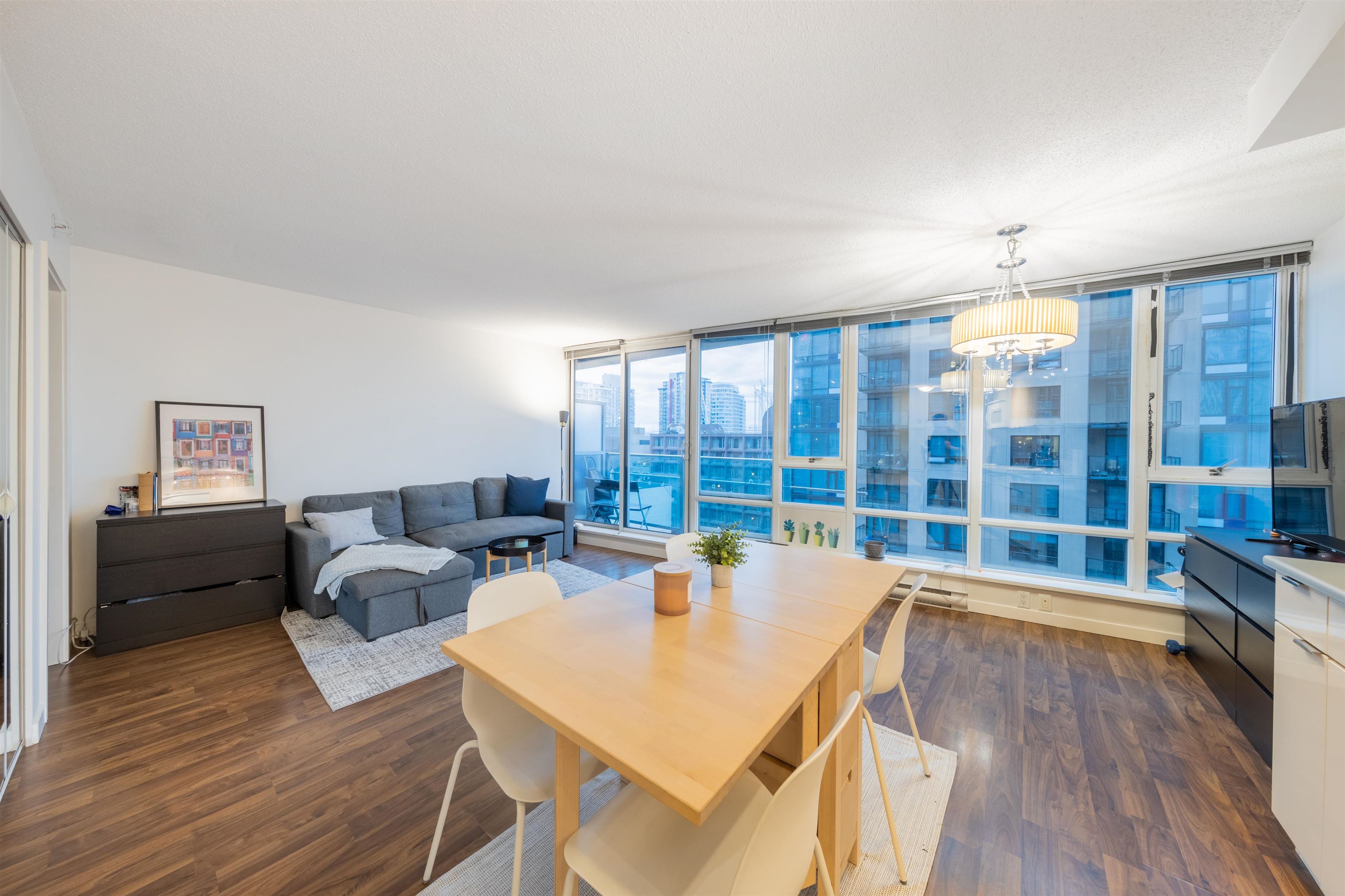 1606 233 ROBSON STREET Unit: 1606
