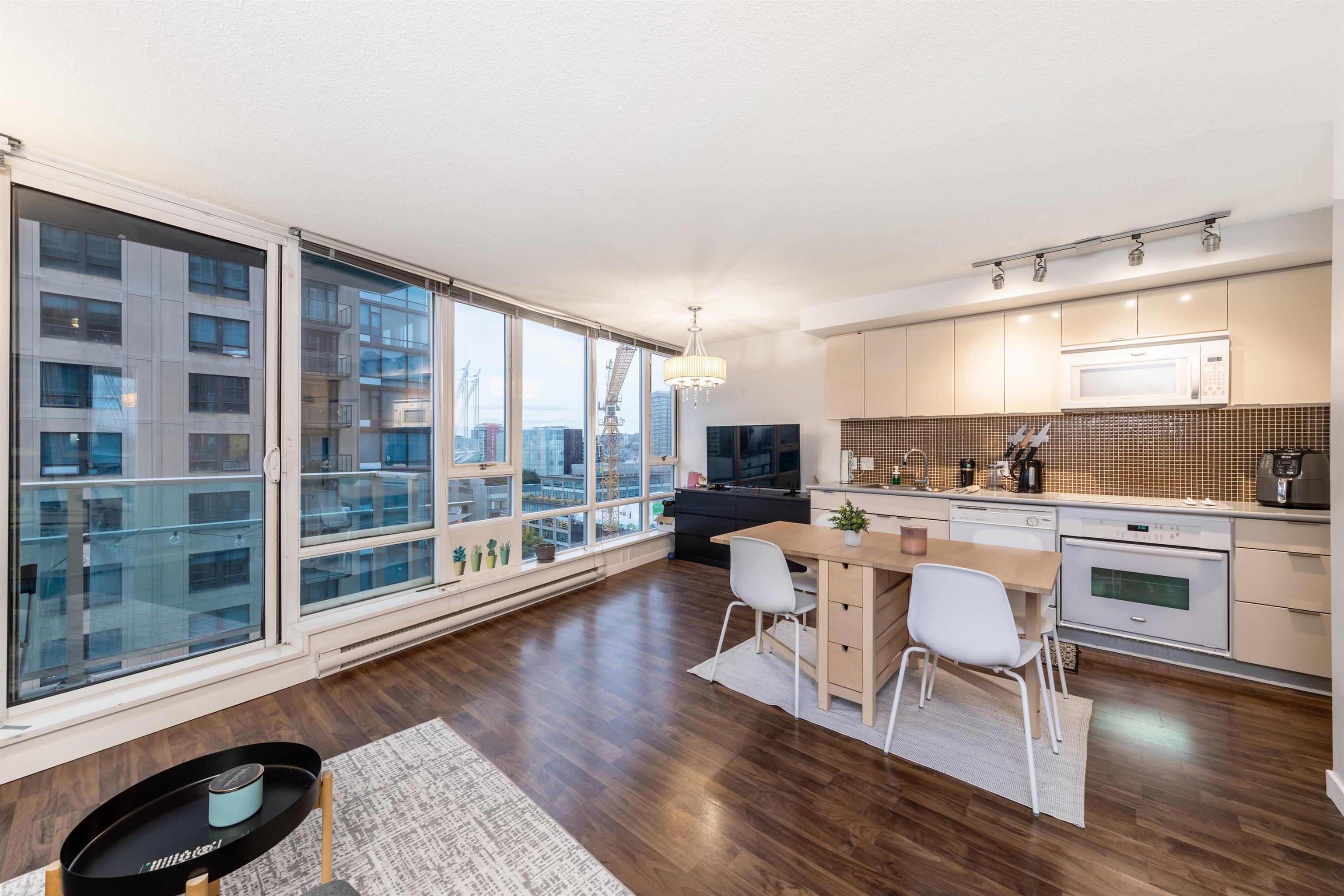 1606 233 ROBSON STREET Unit: 1606