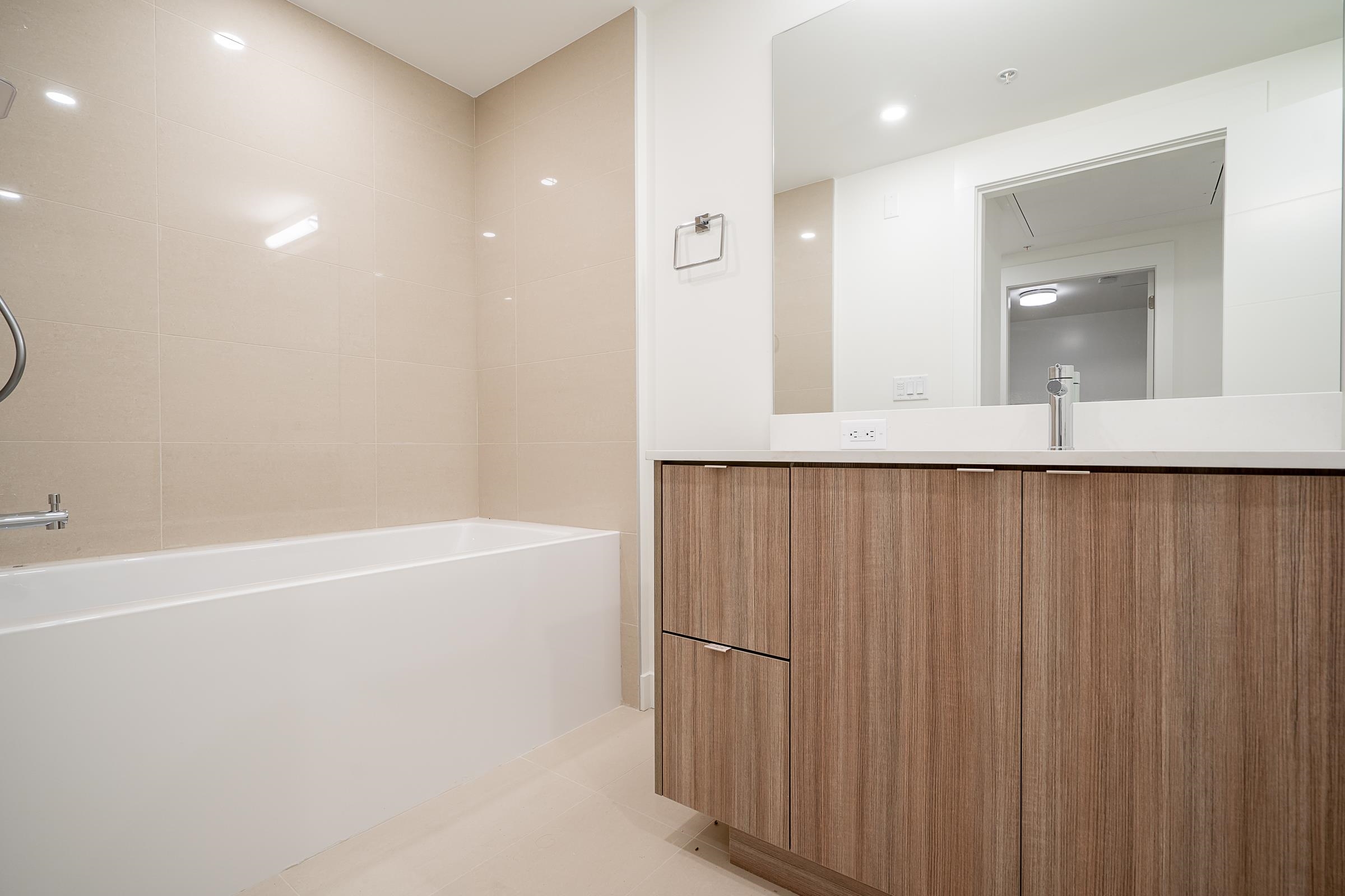 205 8428 PARK ROAD Unit: 205