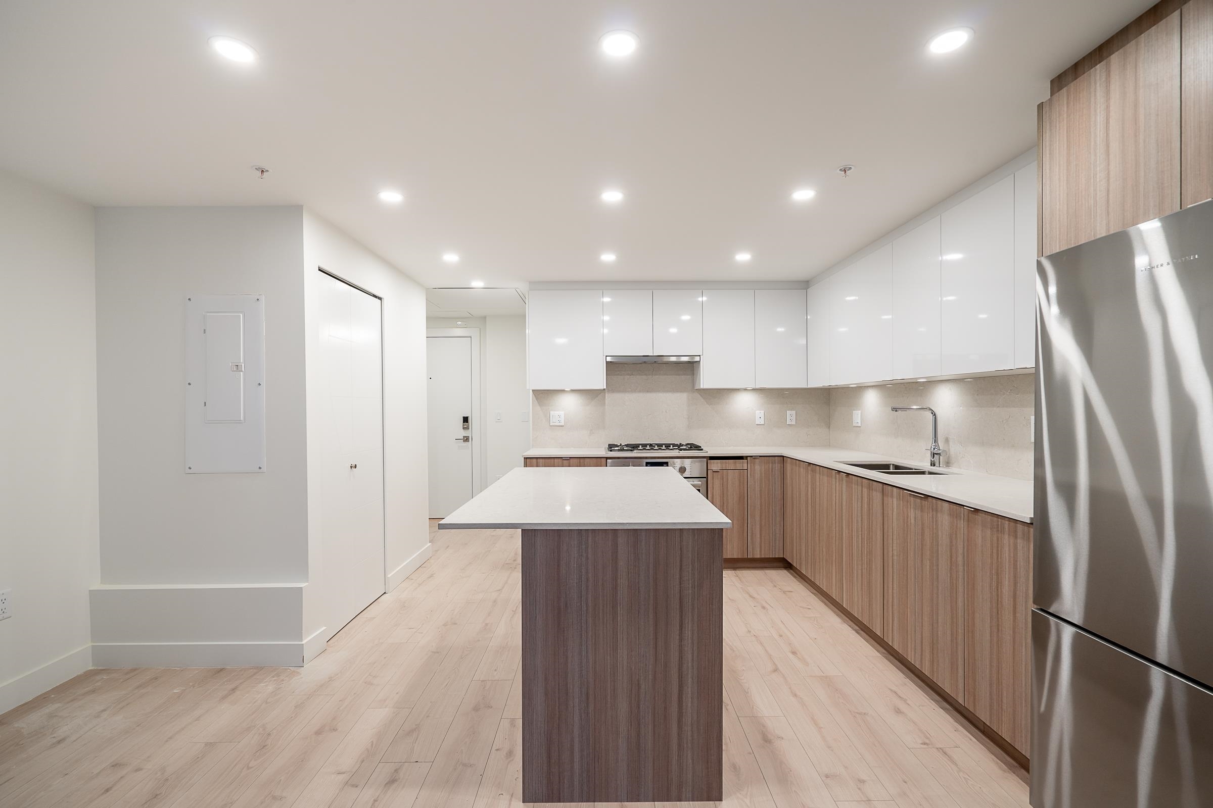 206 8428 PARK ROAD Unit: 206