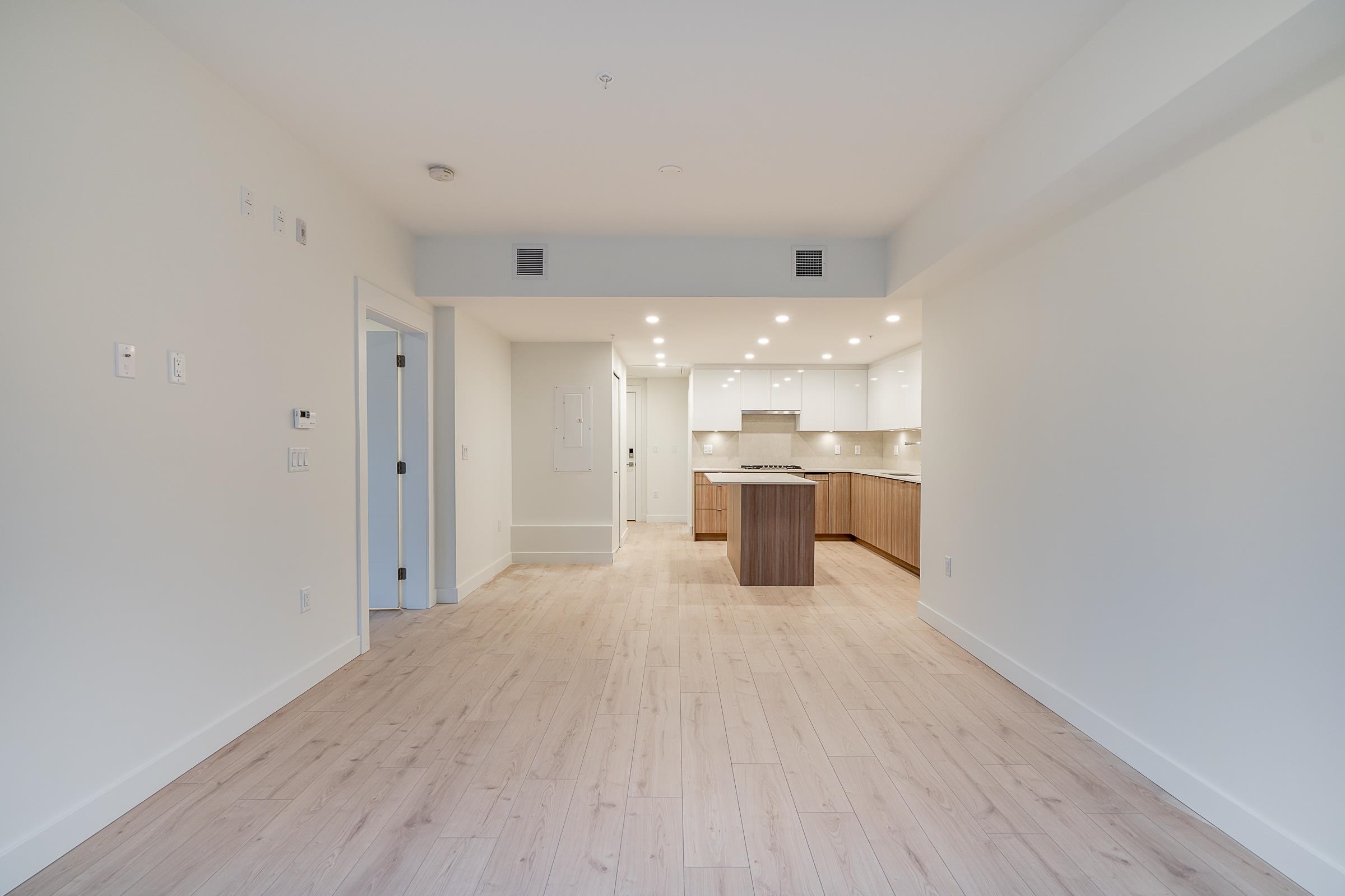 206 8428 PARK ROAD Unit: 206