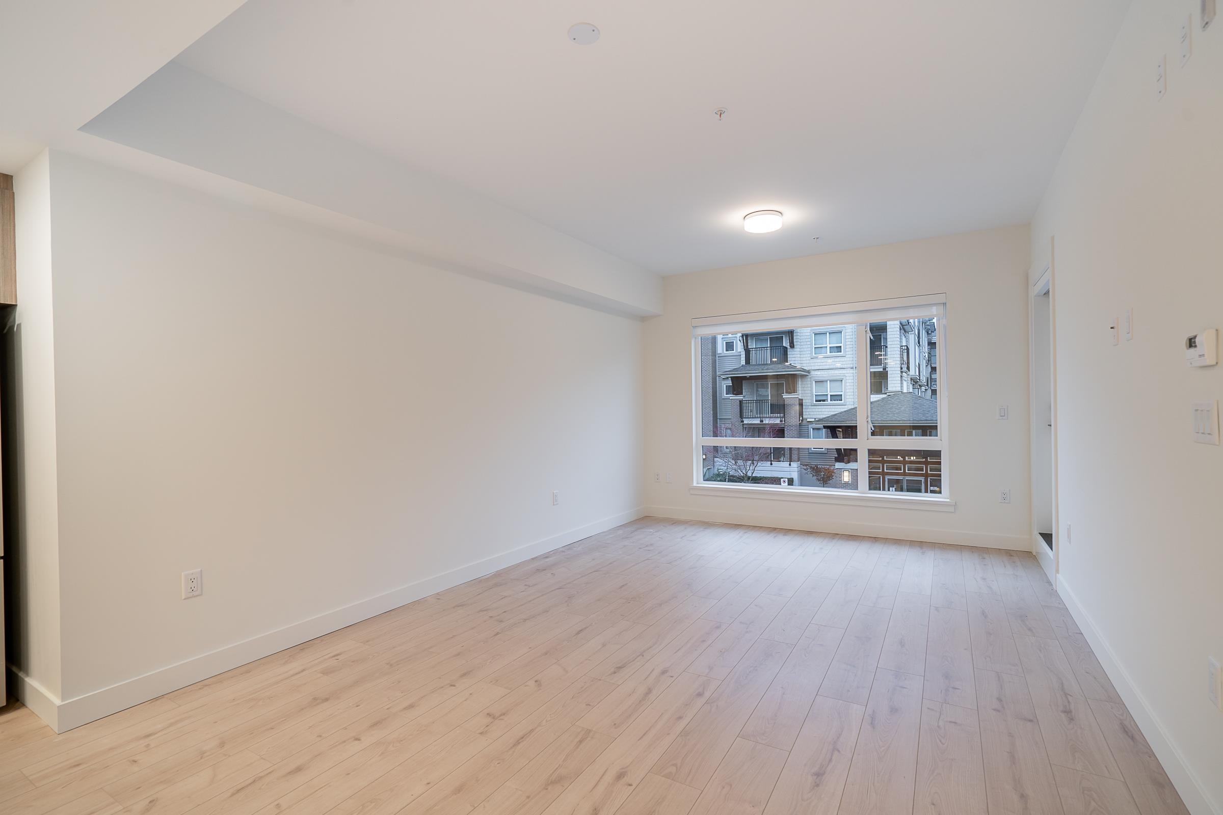 206 8428 PARK ROAD Unit: 206