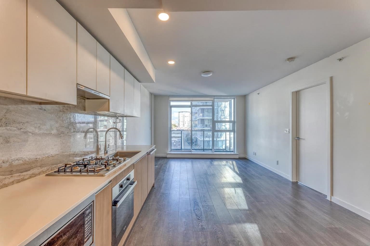 709 6633 BUSWELL STREET Unit: 709