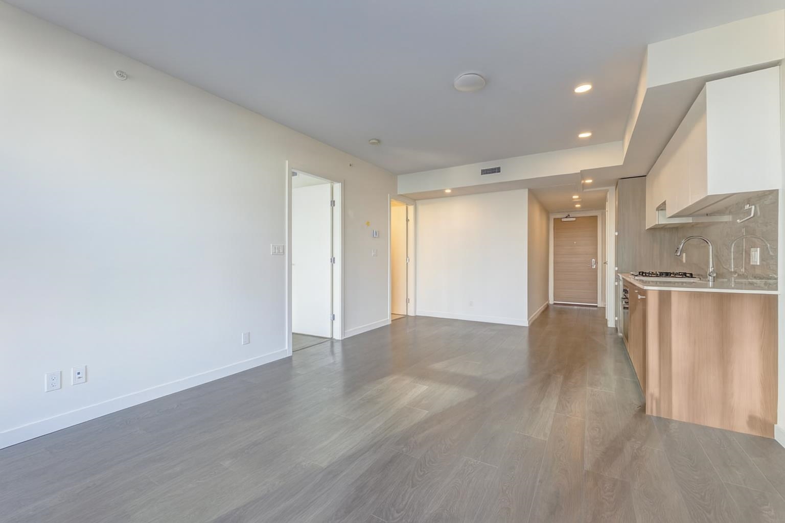 709 6633 BUSWELL STREET Unit: 709