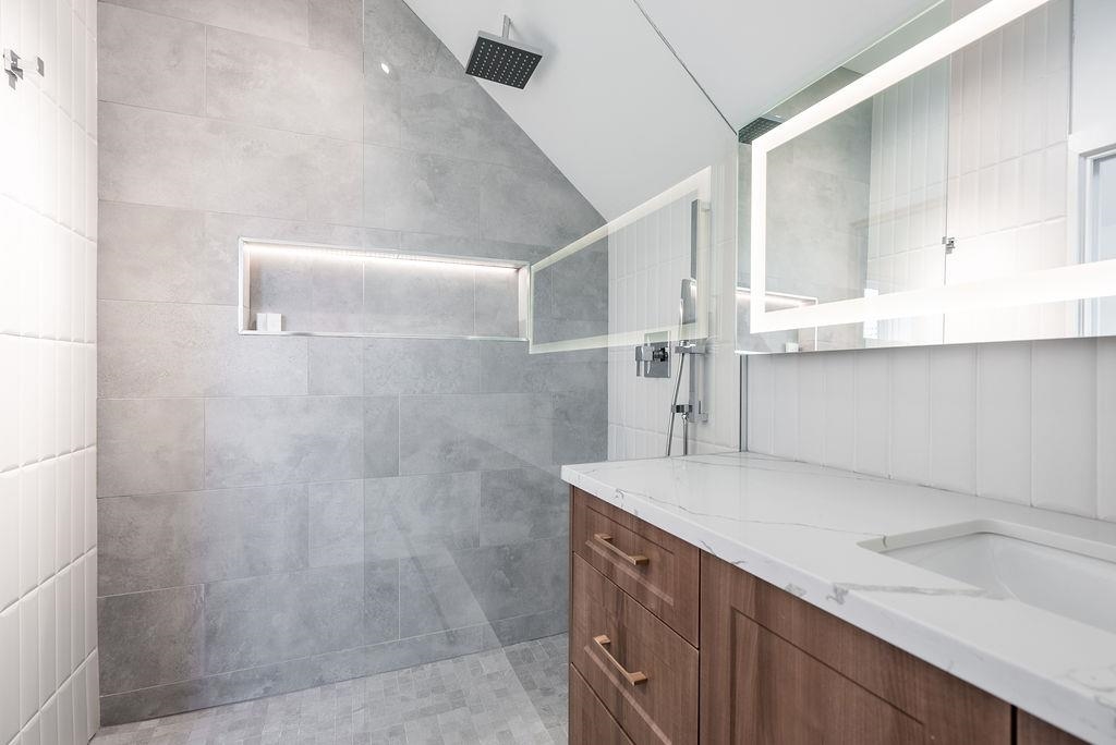 1022 ODLUM DRIVE