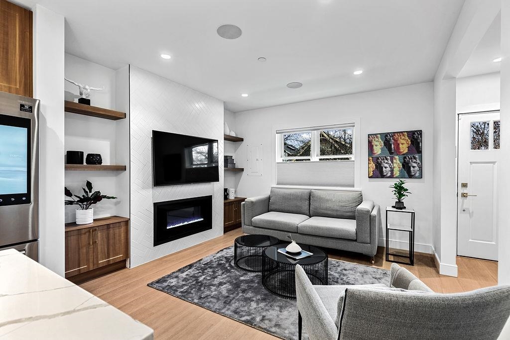 1022 ODLUM DRIVE