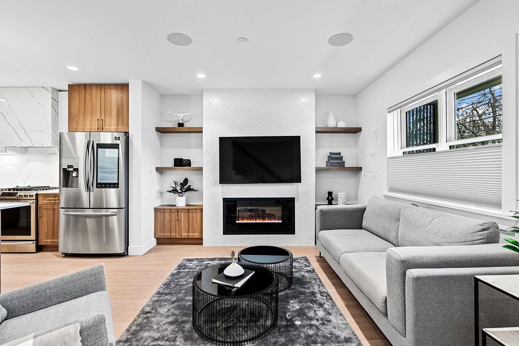 1022 ODLUM DRIVE
