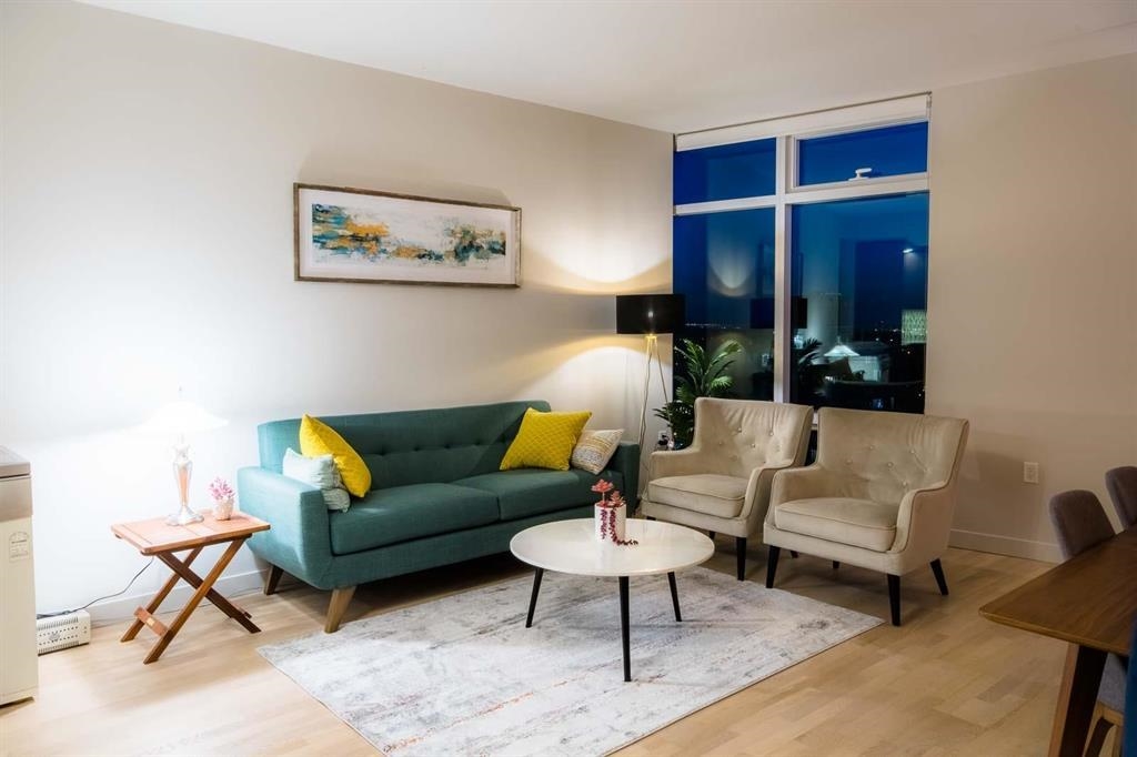 3808 13495 CENTRAL AVENUE Unit: 3808