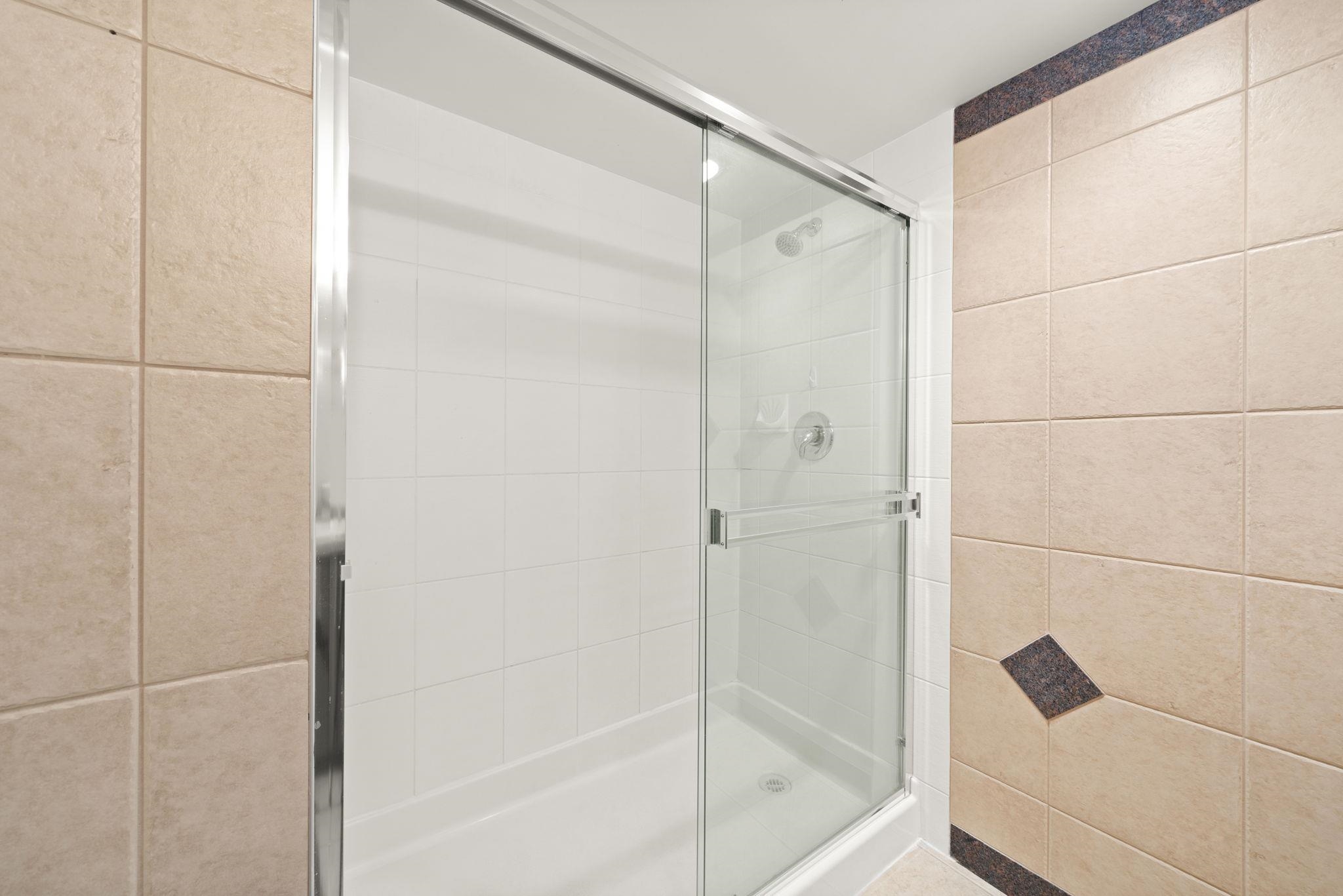 2903 2088 MADISON AVENUE Unit: 2903