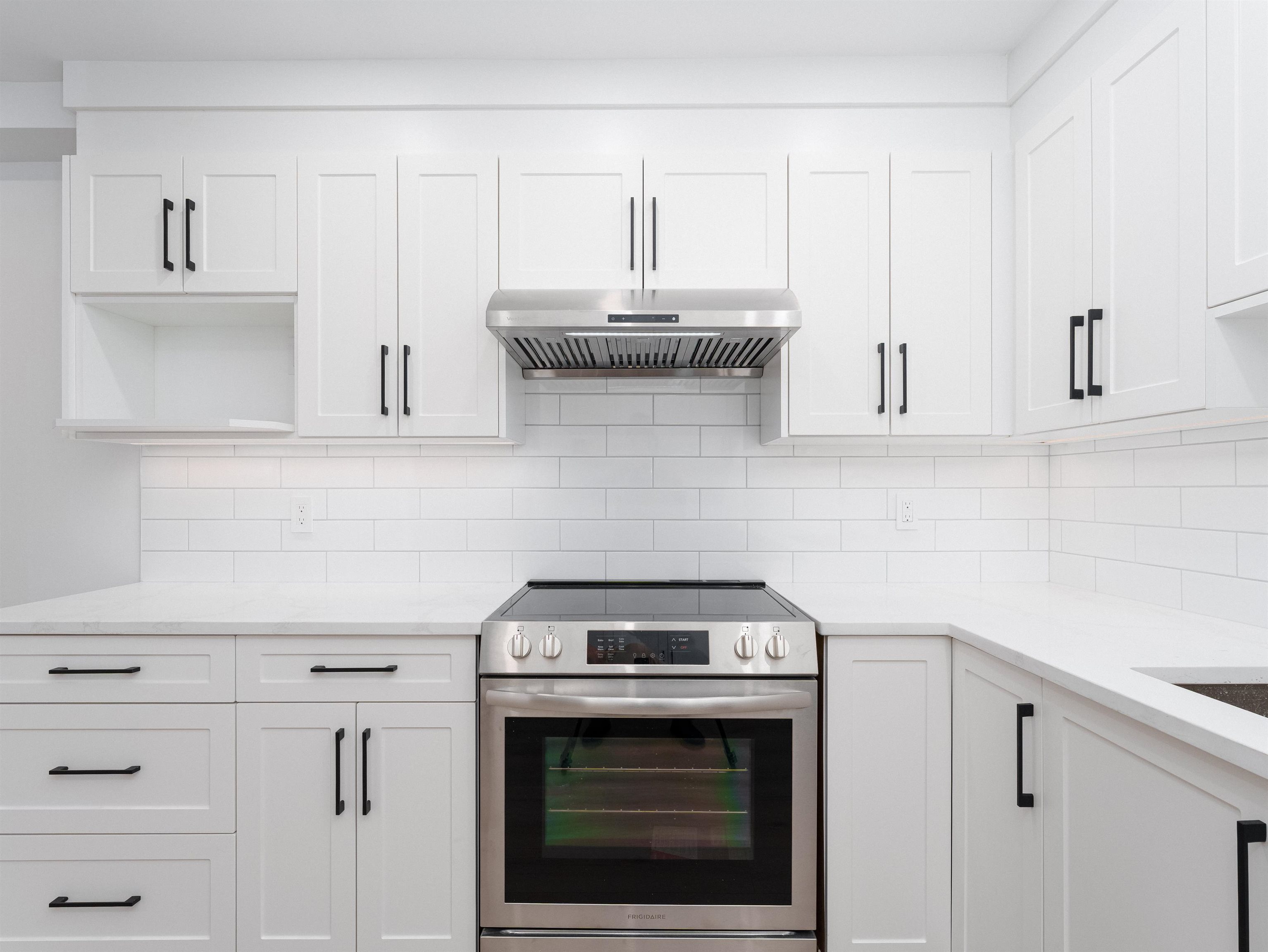 206 9151 NO. 5 ROAD Unit: 206