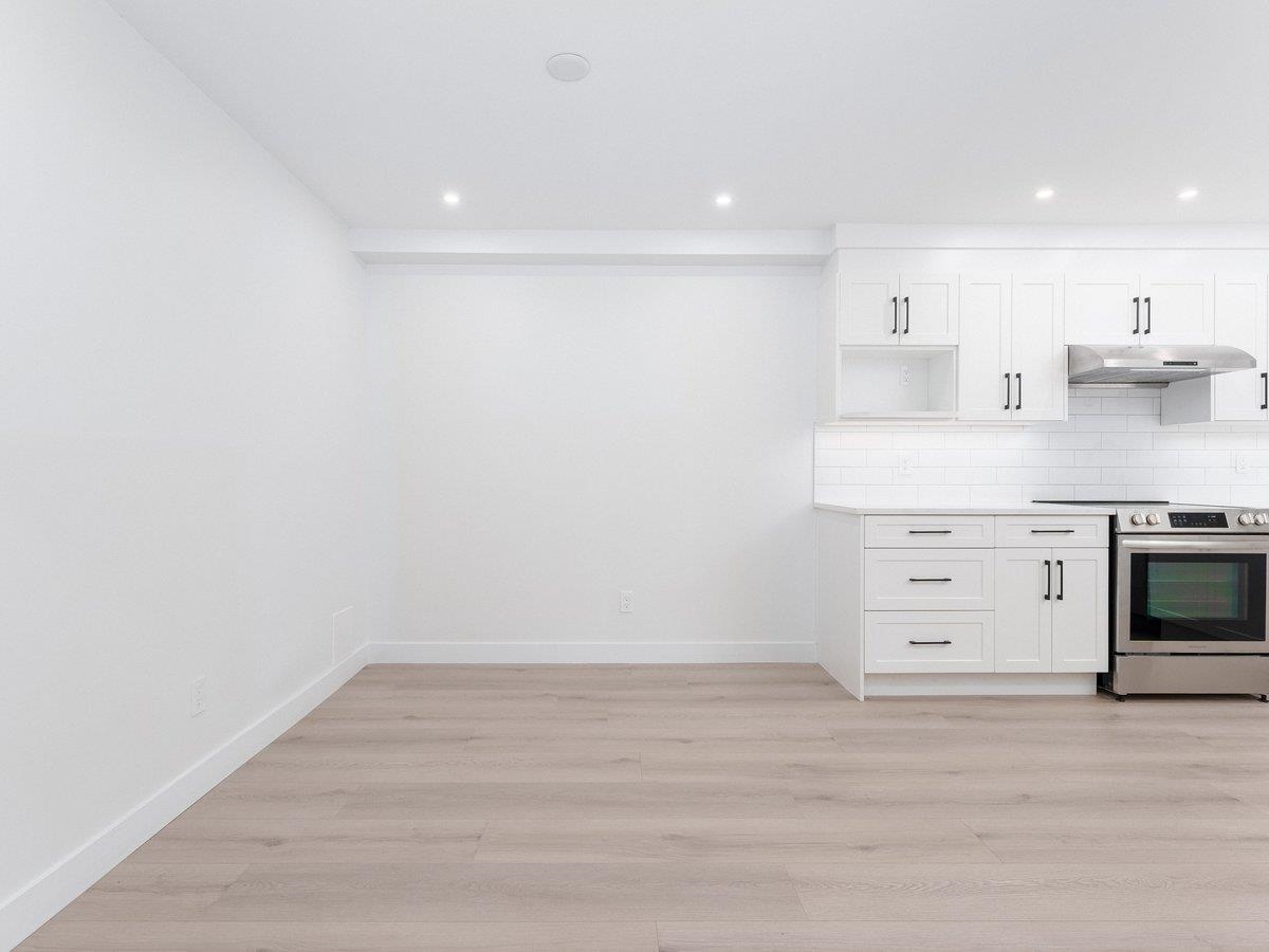 206 9151 NO. 5 ROAD Unit: 206