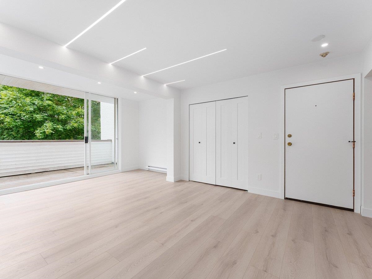 206 9151 NO. 5 ROAD Unit: 206