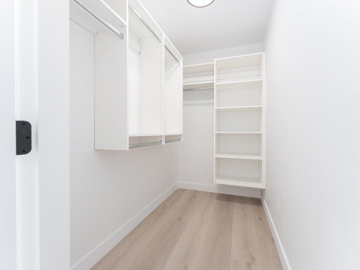 206 9151 NO. 5 ROAD Unit: 206