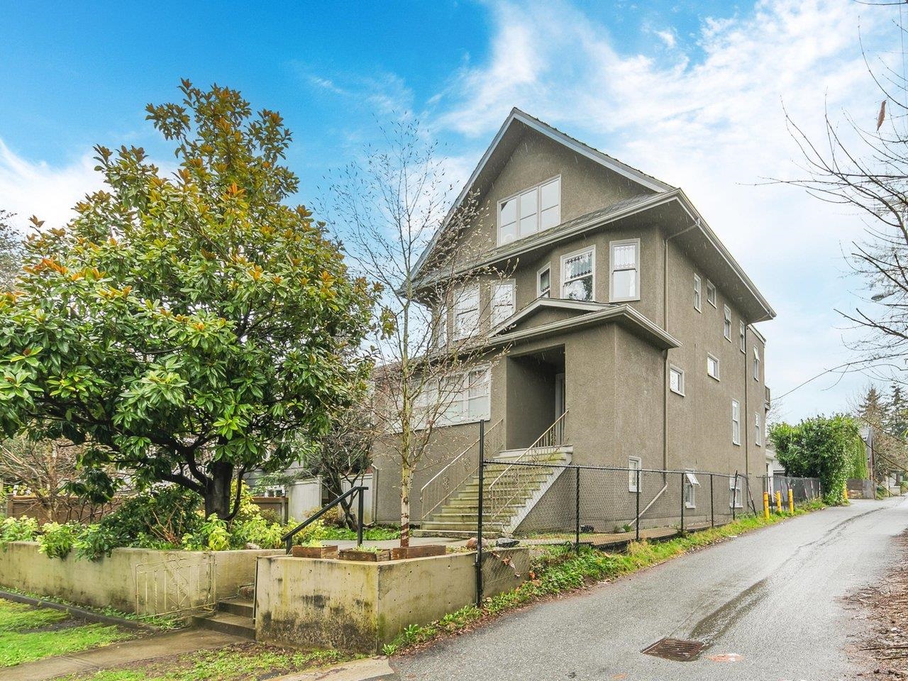 482 W 17TH AVENUE