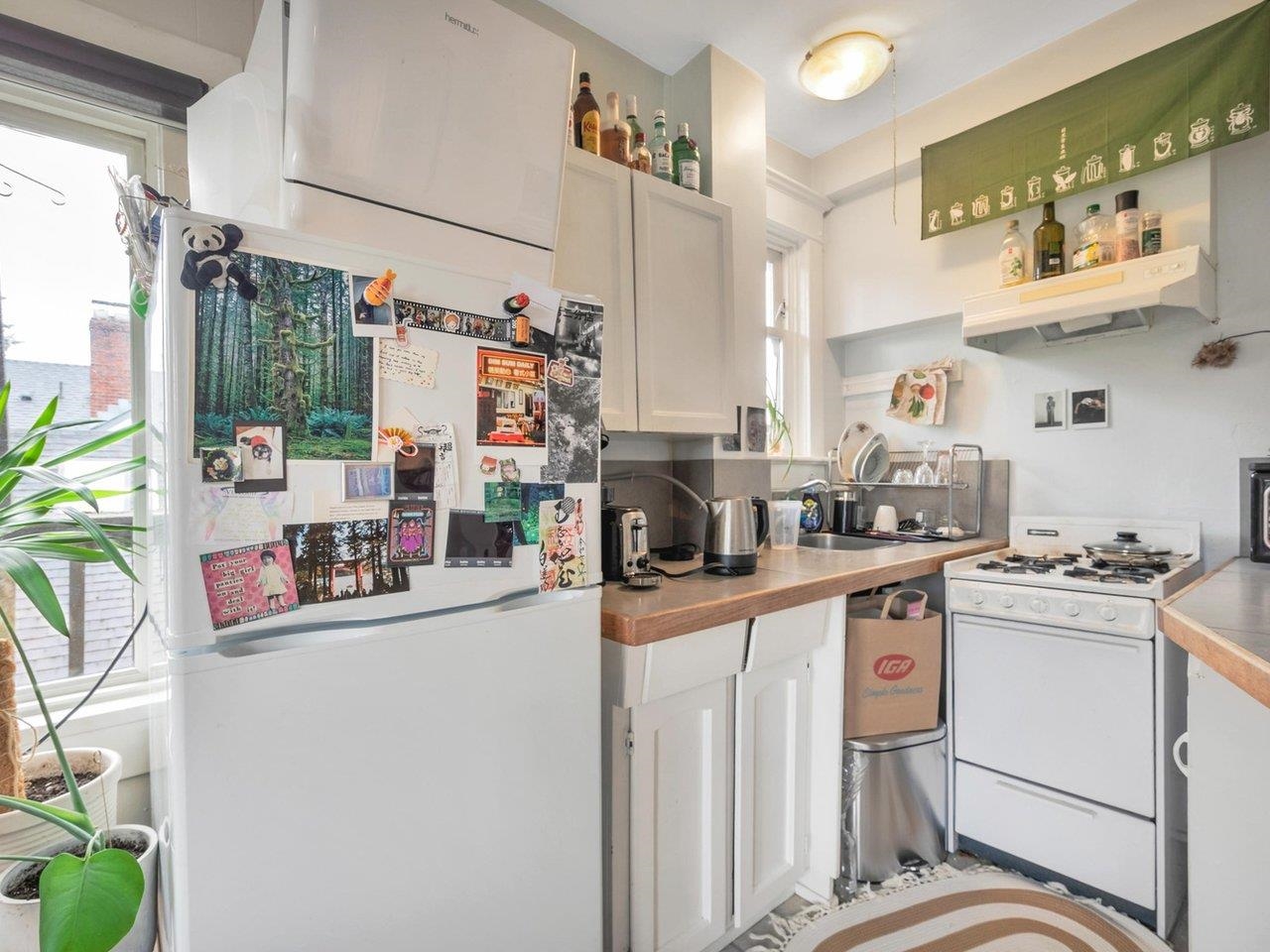 482 W 17TH AVENUE