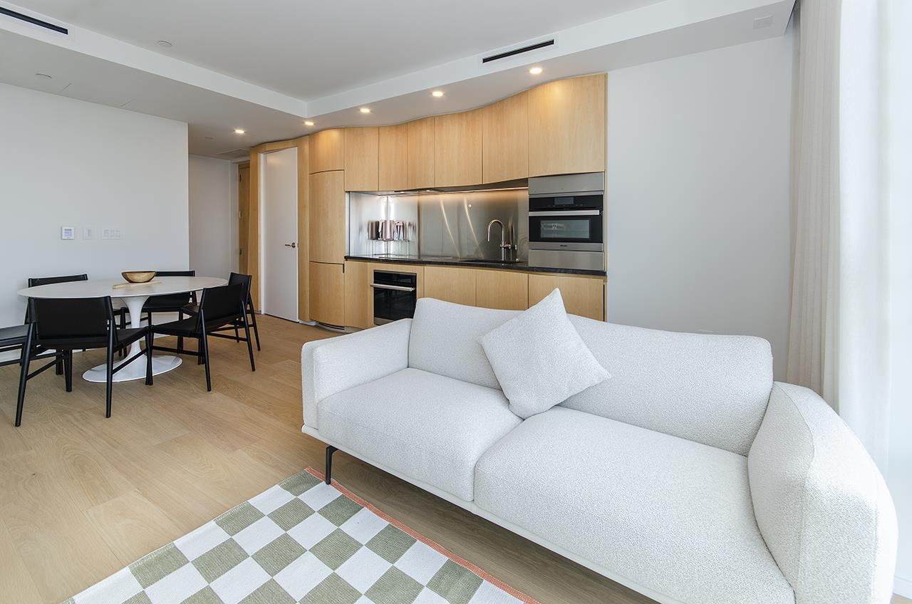 2205 1568 ALBERNI STREET Unit: 2205