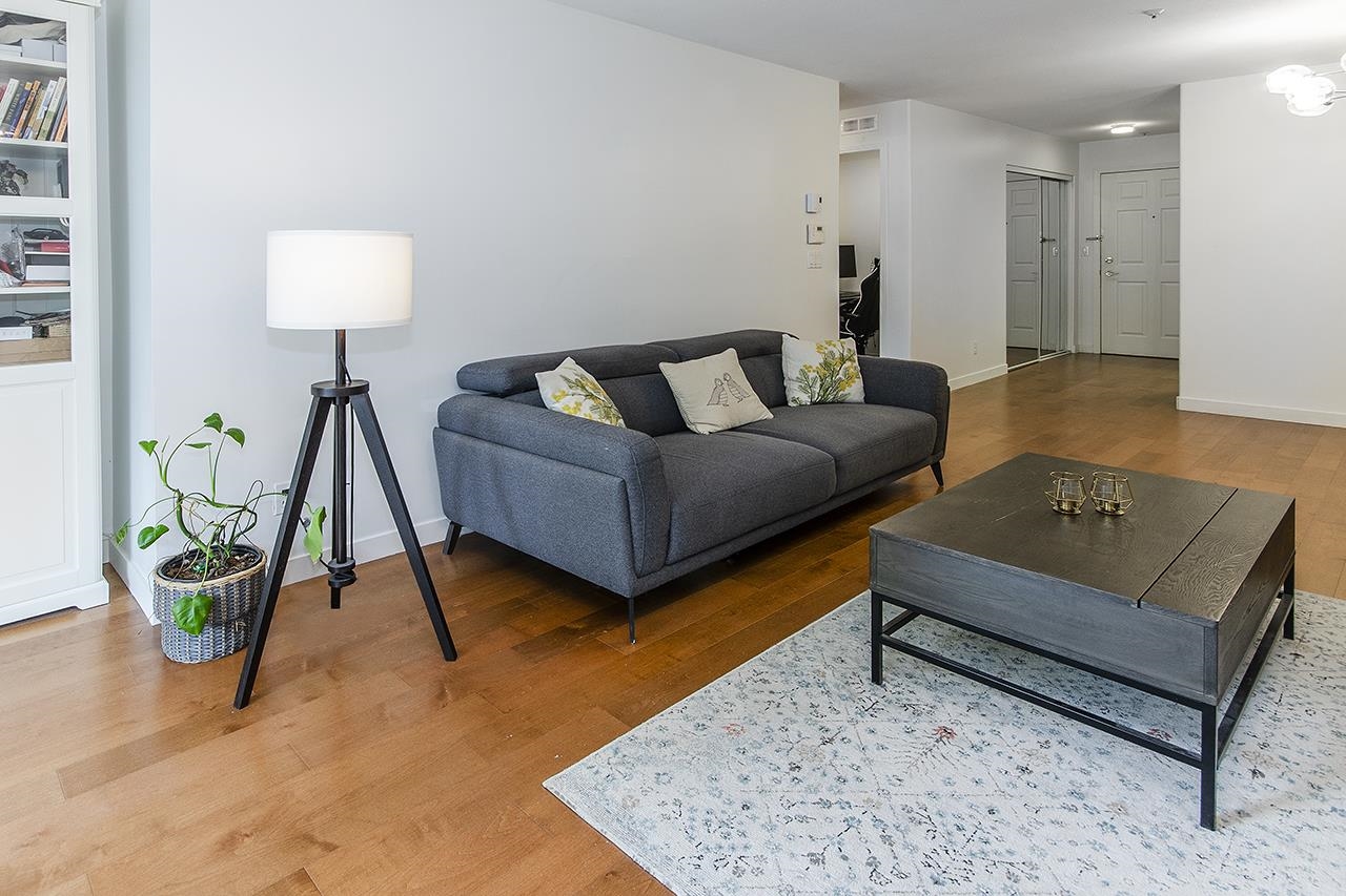 210 5788 VINE STREET Unit: 210