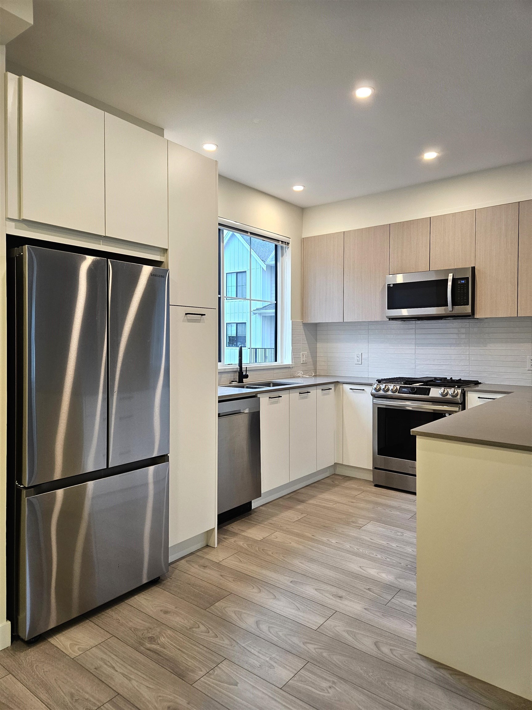 139 488 FURNESS STREET Unit: 139