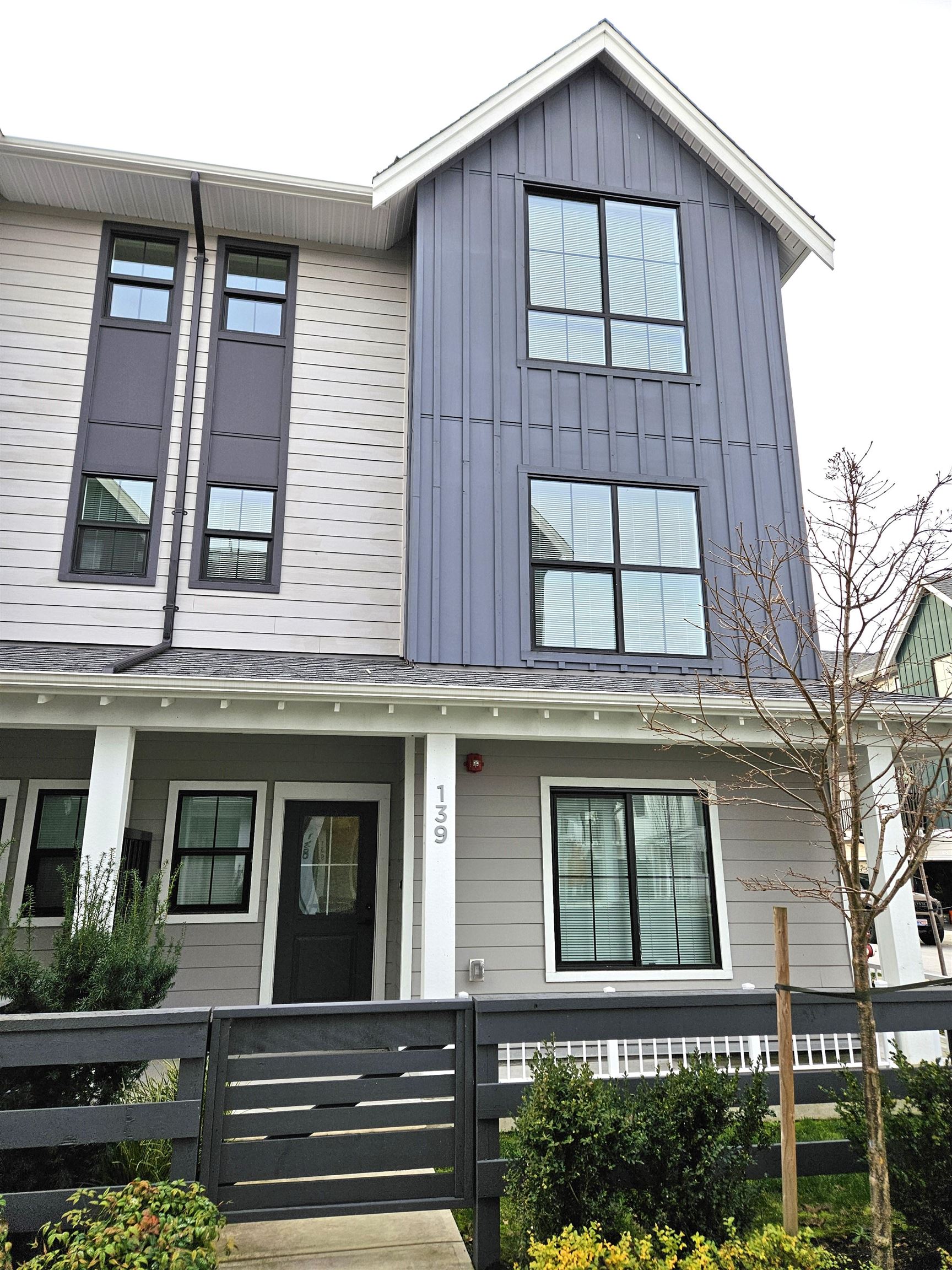 139 488 FURNESS STREET Unit: 139