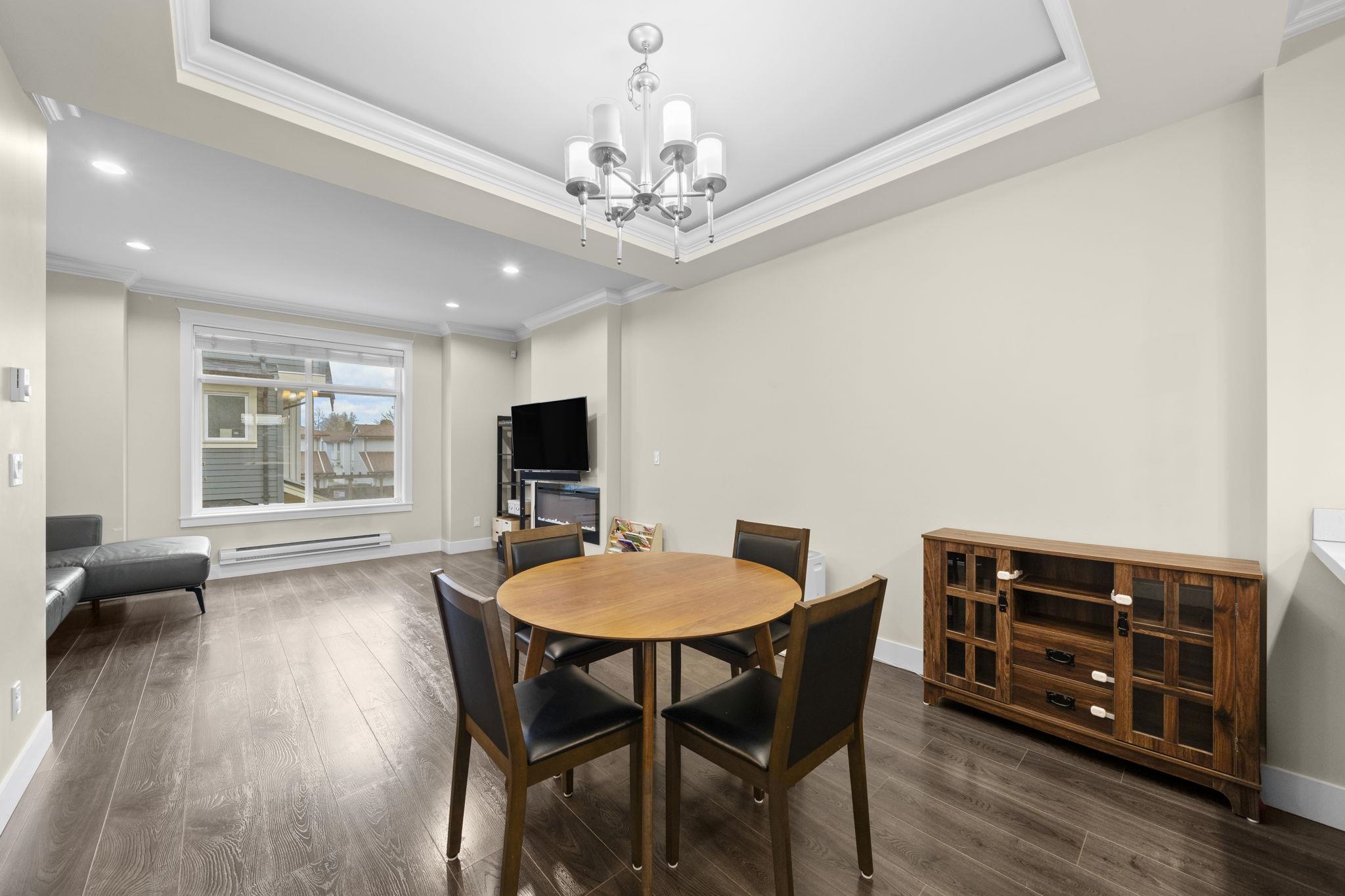 19 6033 WILLIAMS ROAD Unit: 19