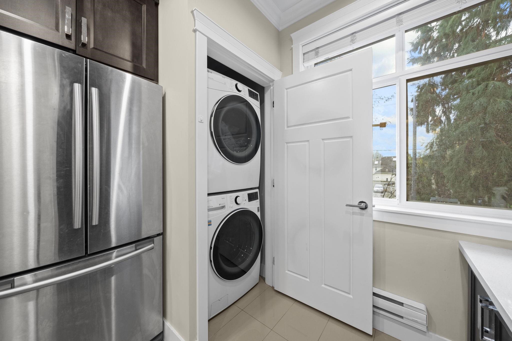 19 6033 WILLIAMS ROAD Unit: 19