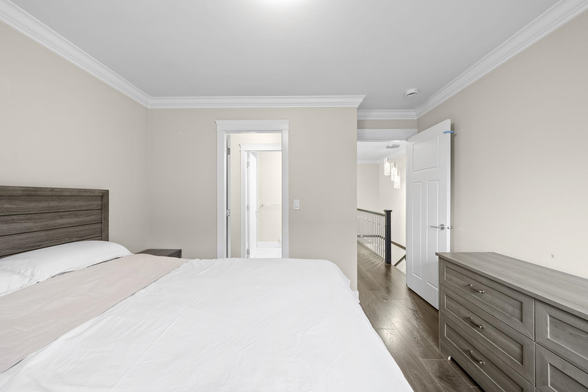 19 6033 WILLIAMS ROAD Unit: 19