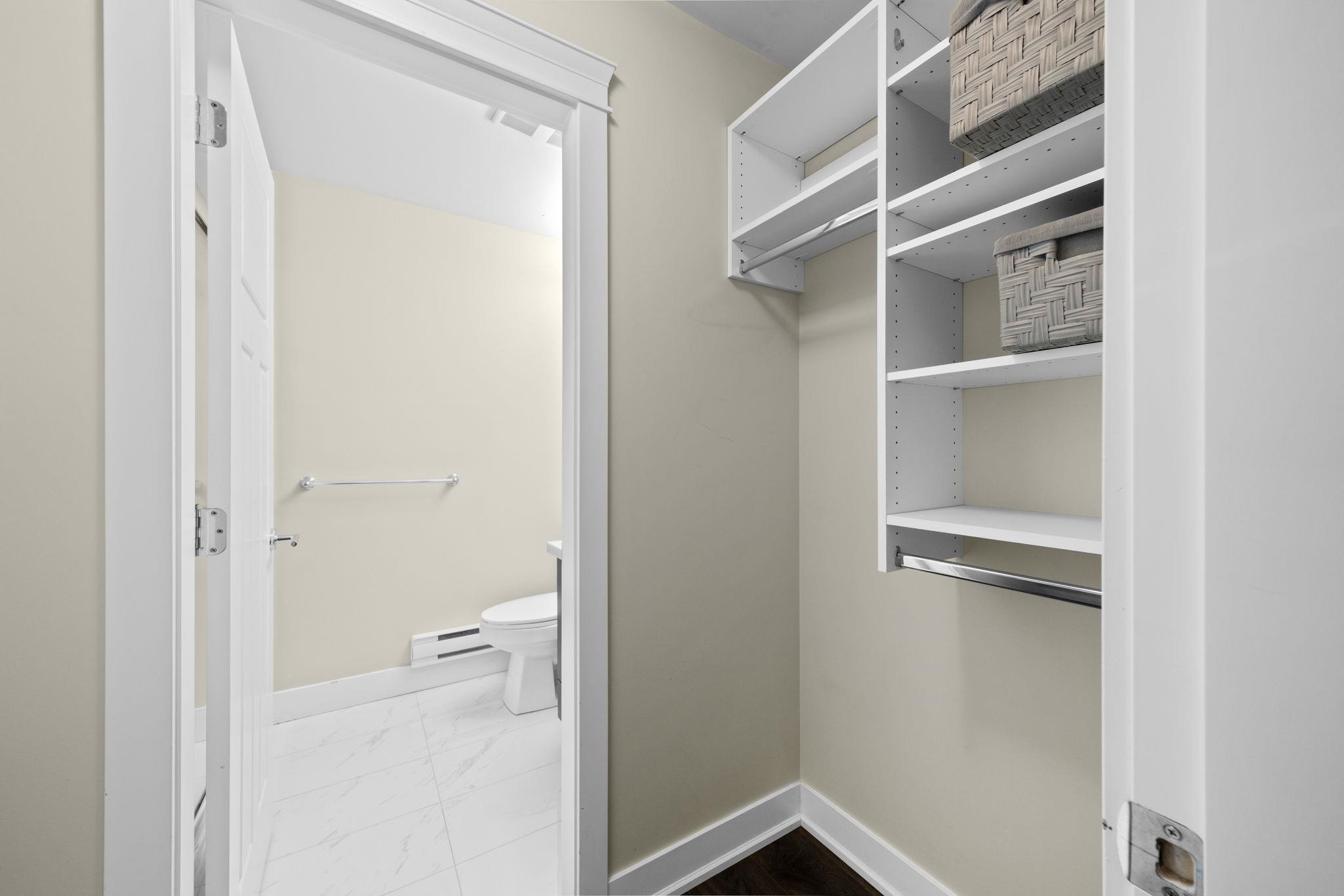 19 6033 WILLIAMS ROAD Unit: 19