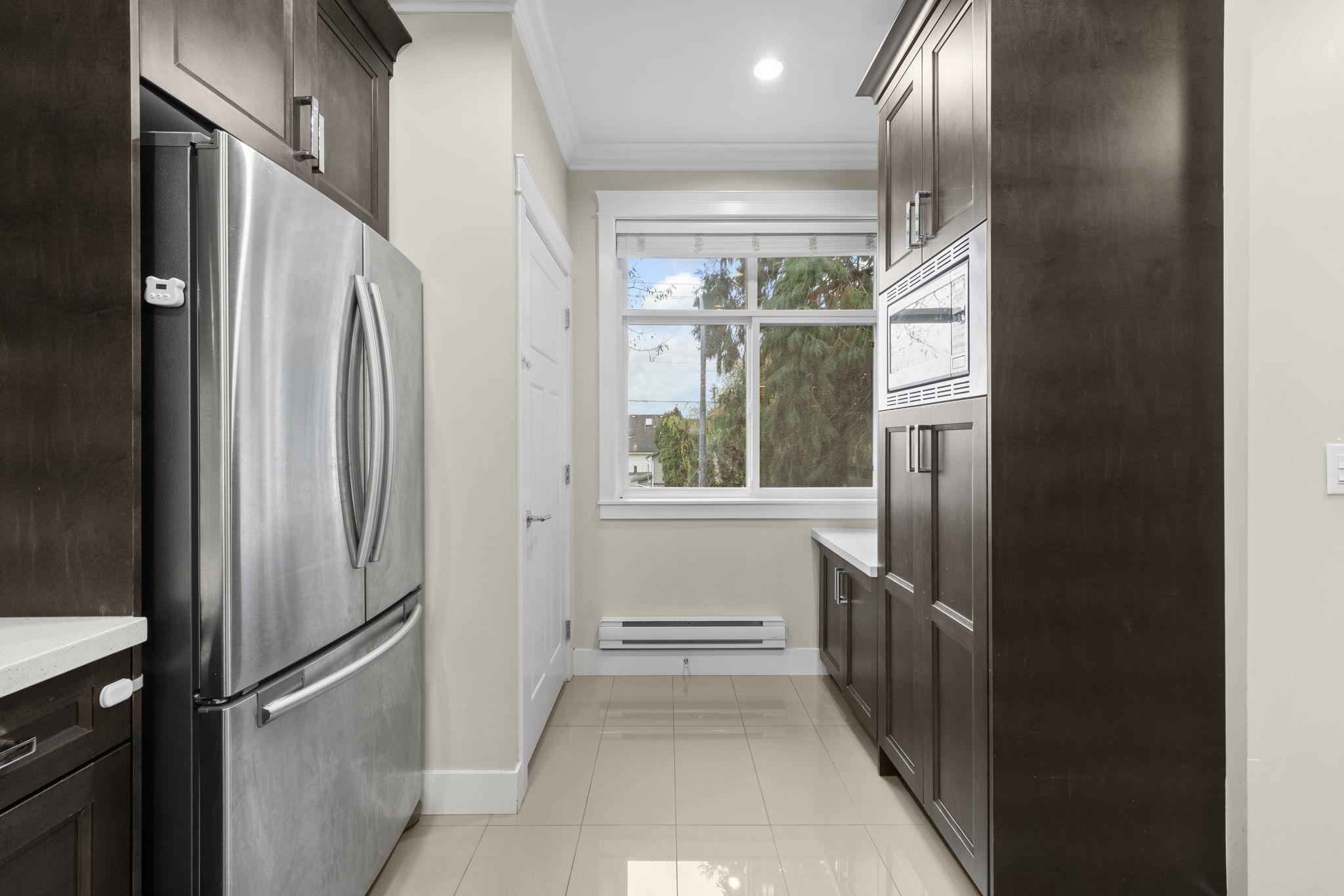 19 6033 WILLIAMS ROAD Unit: 19