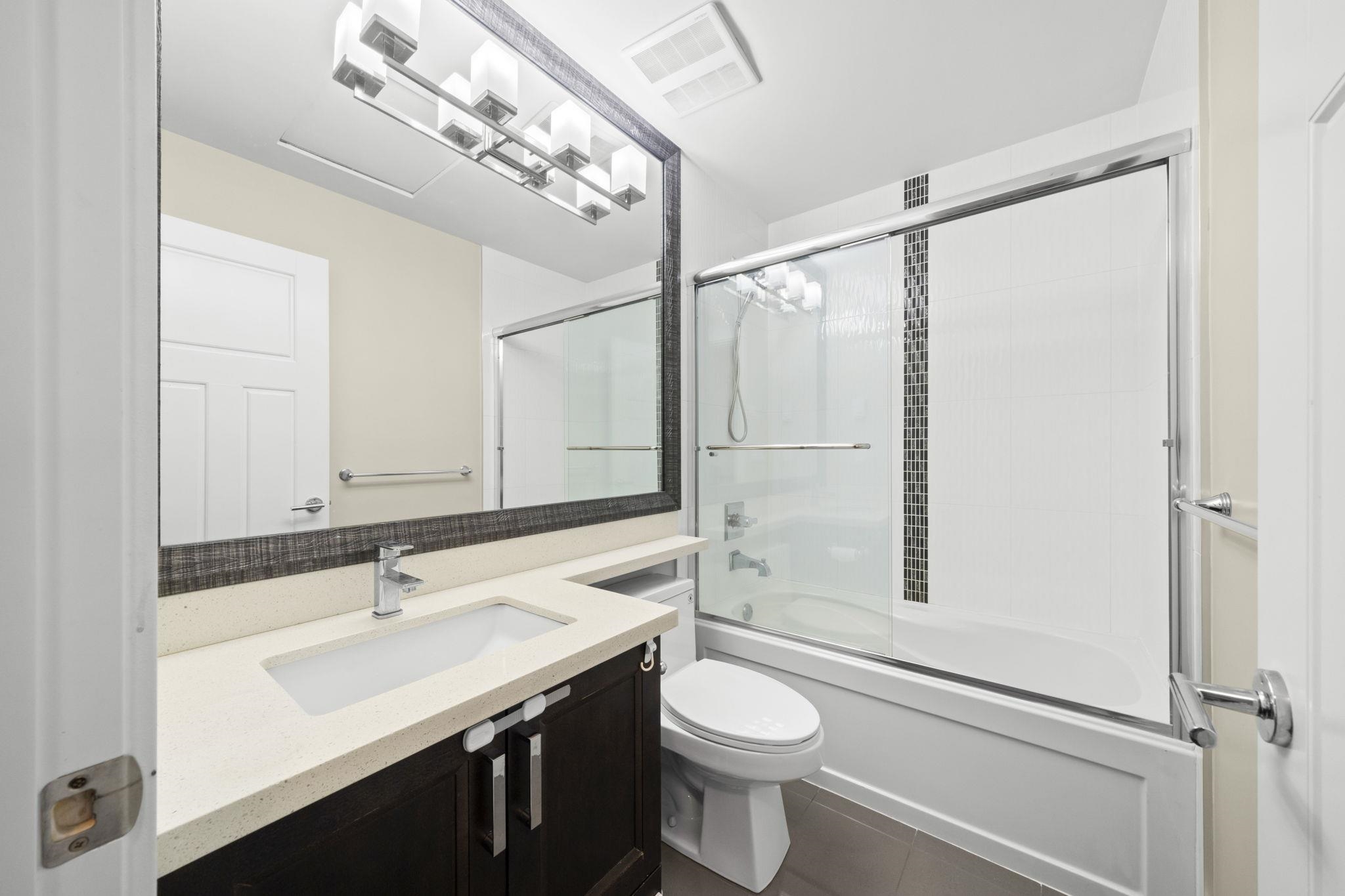 19 6033 WILLIAMS ROAD Unit: 19