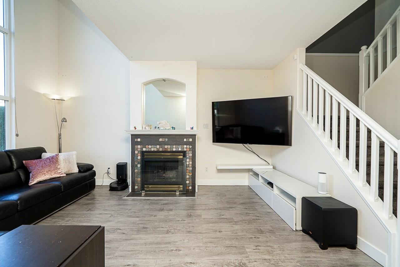 52 1370 RIVERWOOD GATE Unit: 52
