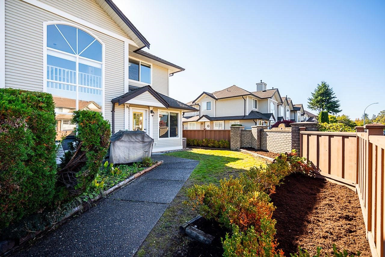 52 1370 RIVERWOOD GATE Unit: 52