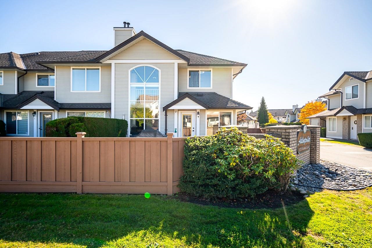 52 1370 RIVERWOOD GATE Unit: 52