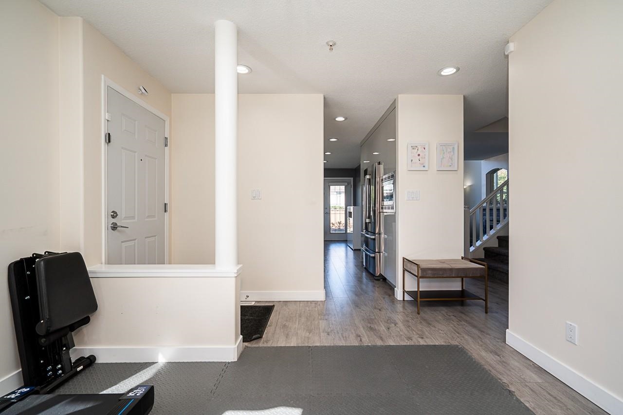 52 1370 RIVERWOOD GATE Unit: 52