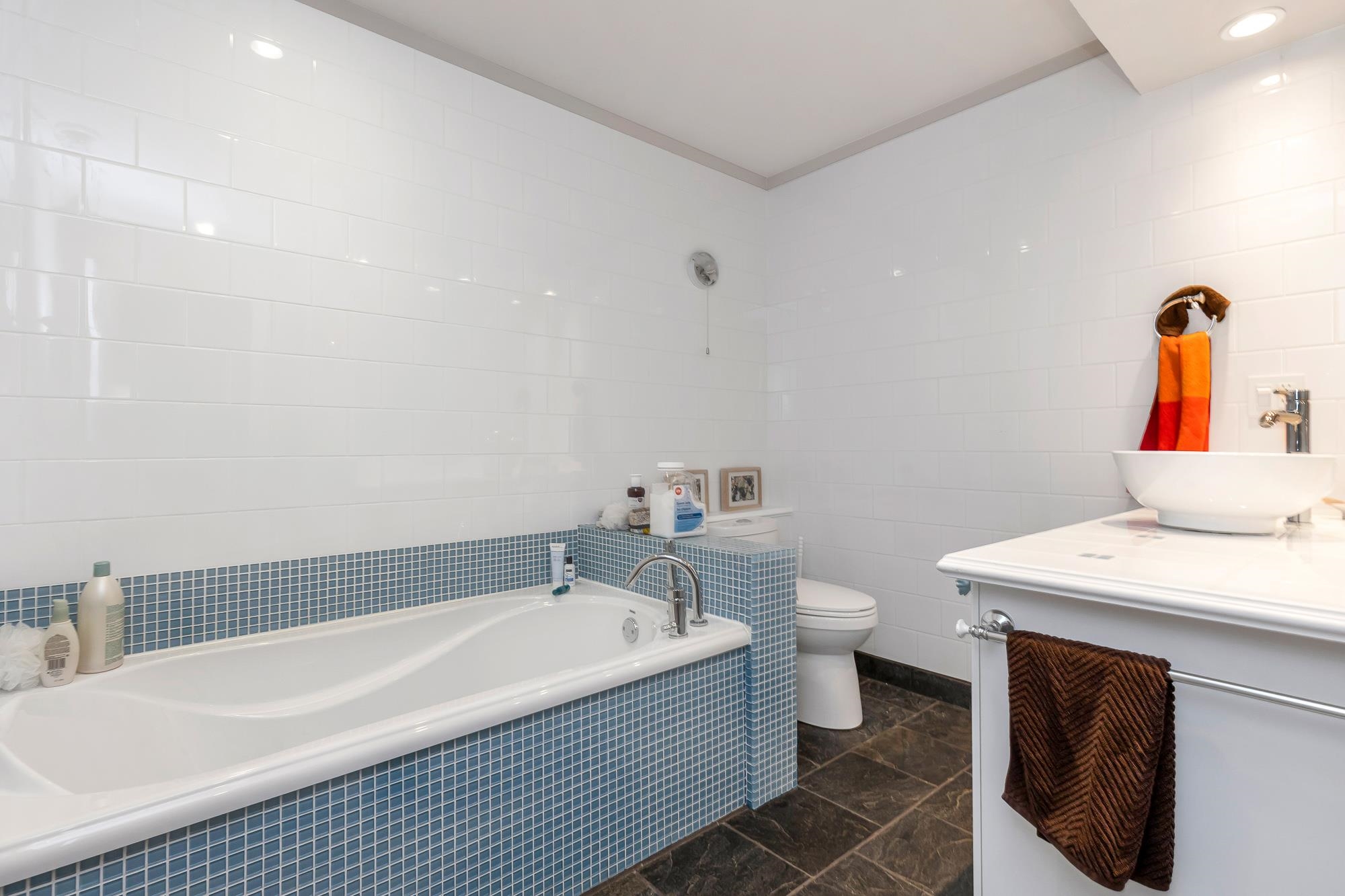 22 34250 HAZELWOOD AVENUE Unit: 22