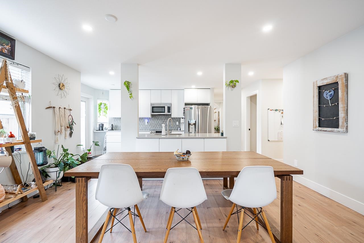 19 8338 158 STREET Unit: 19