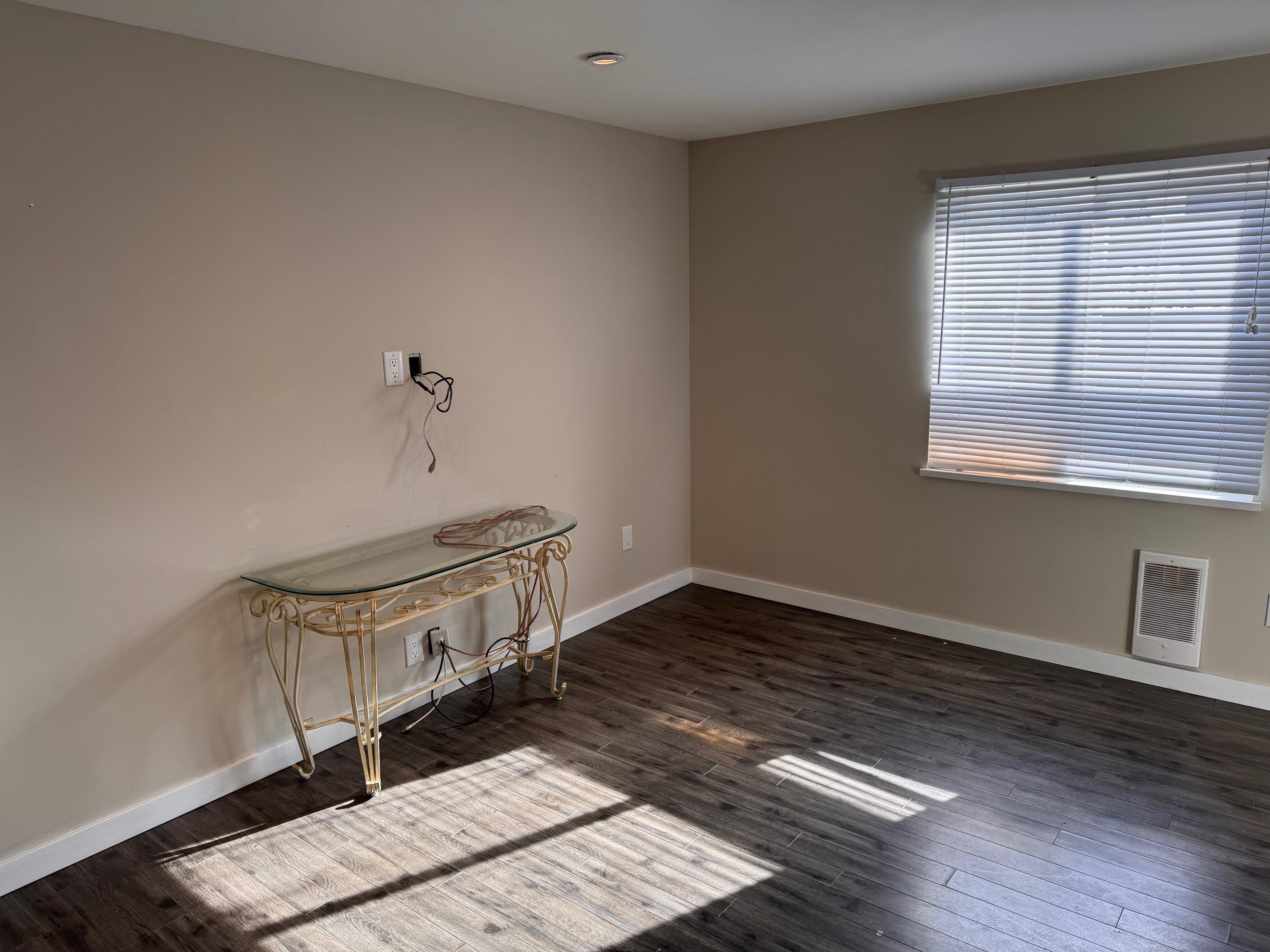 1 23226 DYKE ROAD Unit: 1