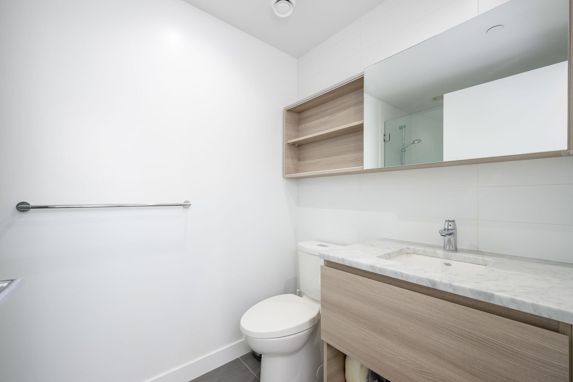 407 525 FOSTER AVENUE Unit: 407