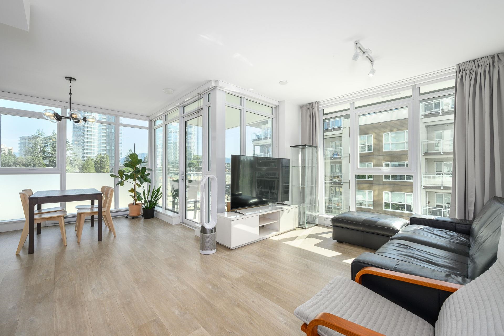 407 525 FOSTER AVENUE Unit: 407