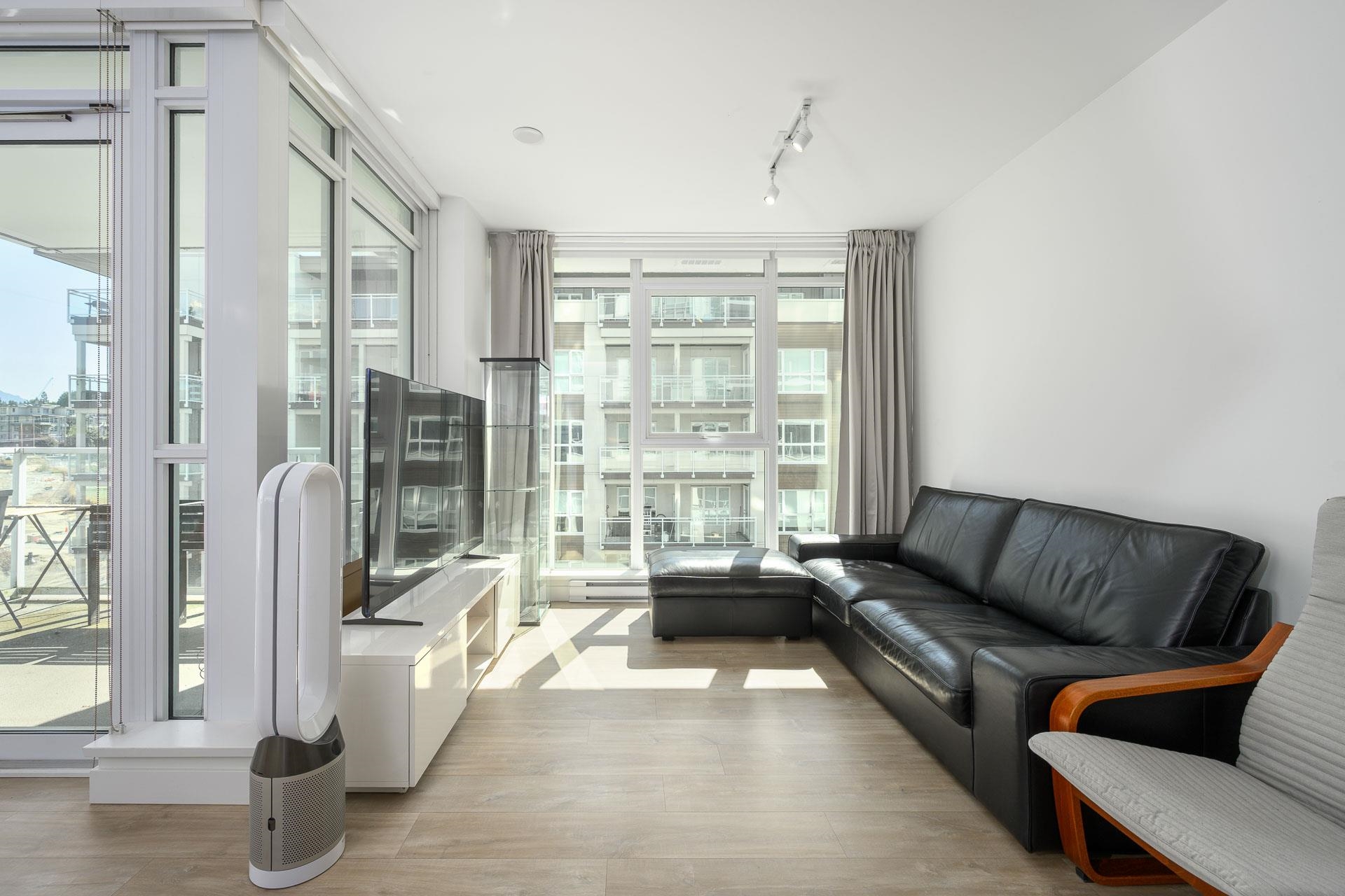 407 525 FOSTER AVENUE Unit: 407