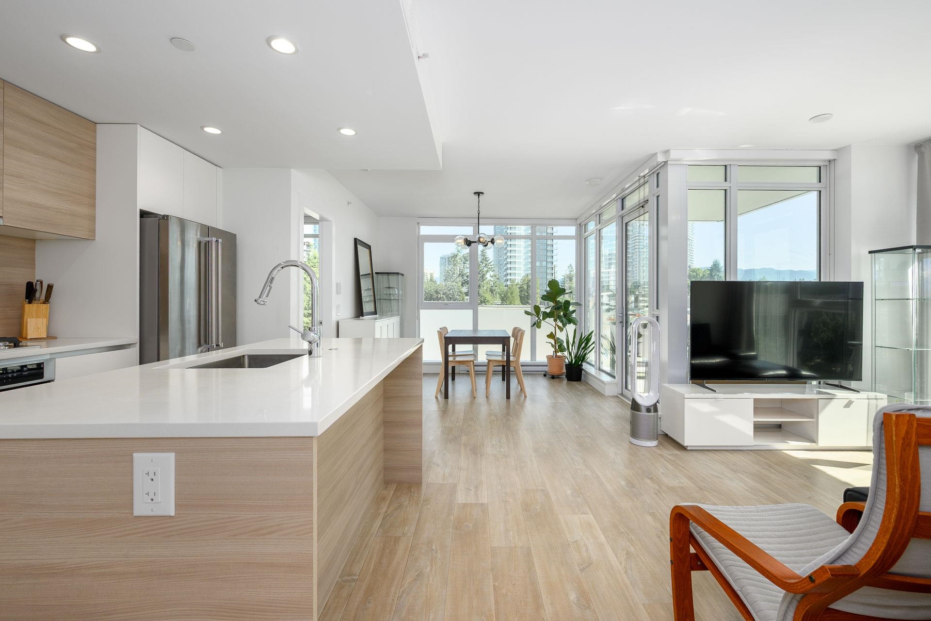 407 525 FOSTER AVENUE Unit: 407